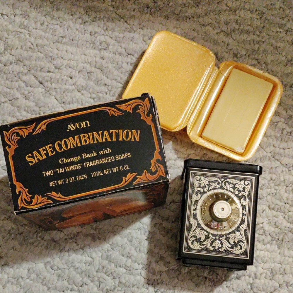 Avon Safe Combination Soap Set